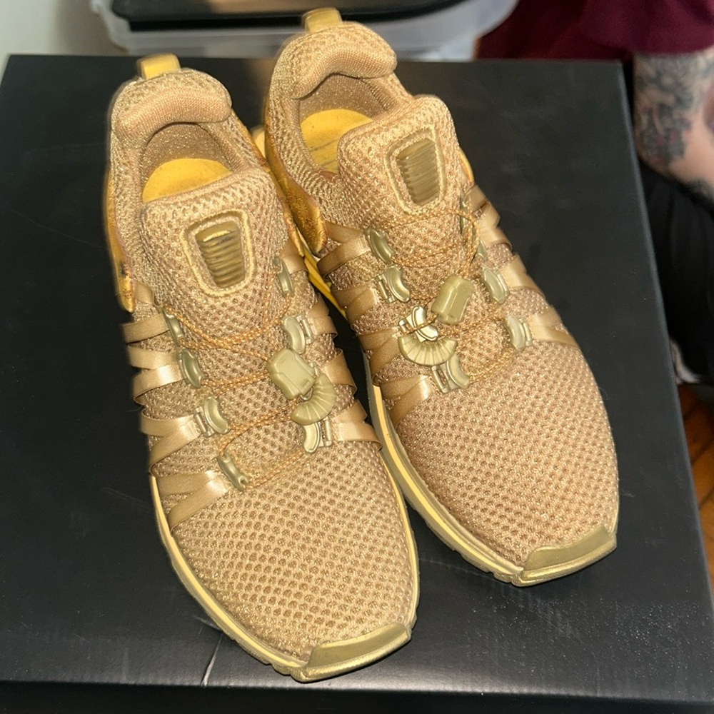 Nike shox Gravity size 7